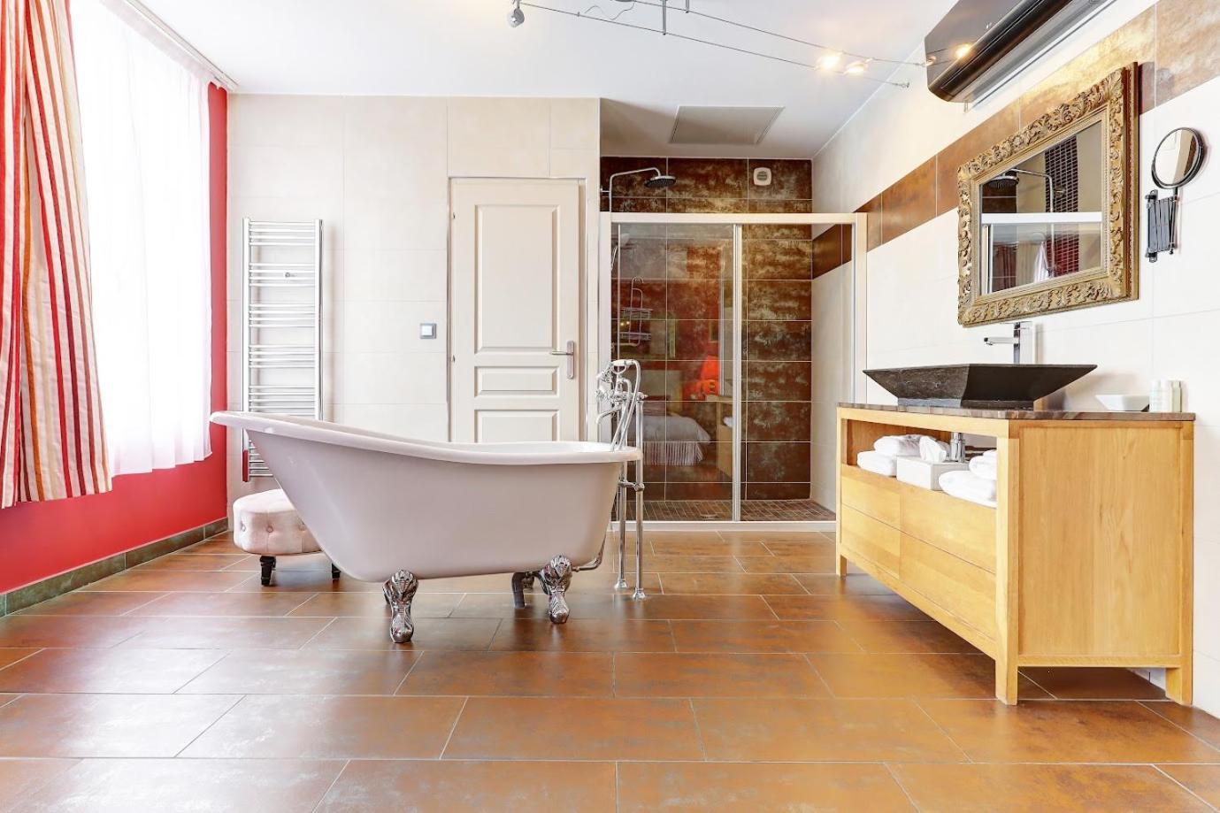 Champagne Domaine Sacret - AY Bed and Breakfast Ay-Champagne Eksteriør billede